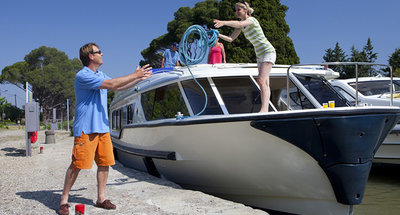 thema Jonge dame Bestaan Tips boot kopen: deze 6 stappen zijn onvermijdelijk | Le Boat
